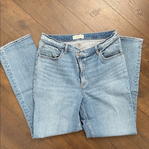 Abercrombie & Fitch - the 90s straight - Ultra High Rise Jeans- 14L - Picture 5 of 6